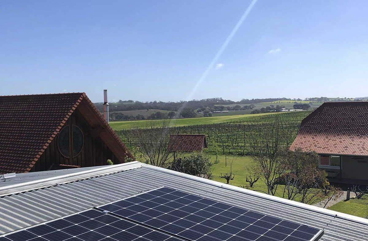 solar powered vineyard at tscharke wines